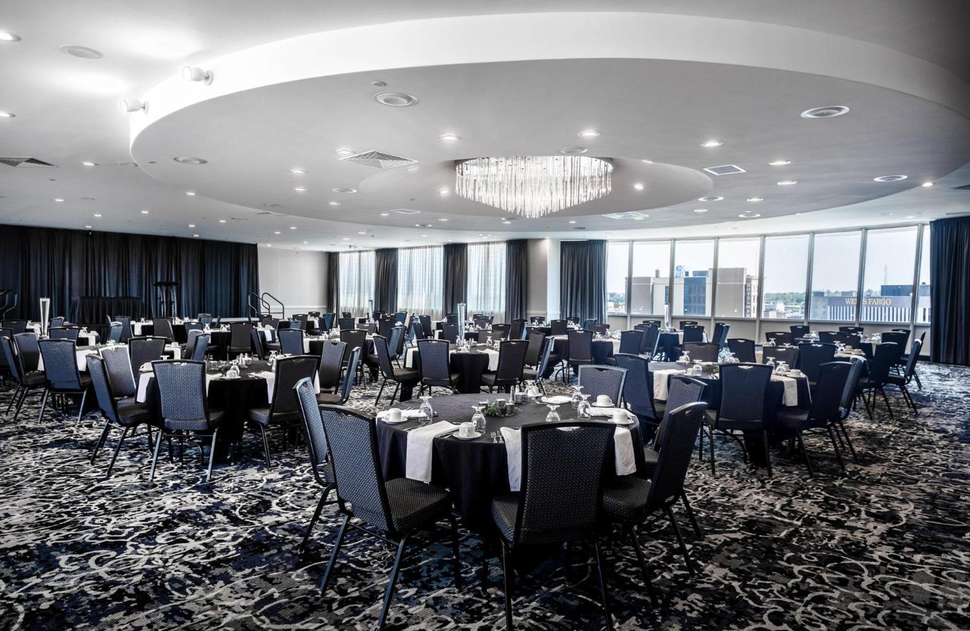 Holiday Inn Sioux Falls-City Center By Ihg Екстериор снимка